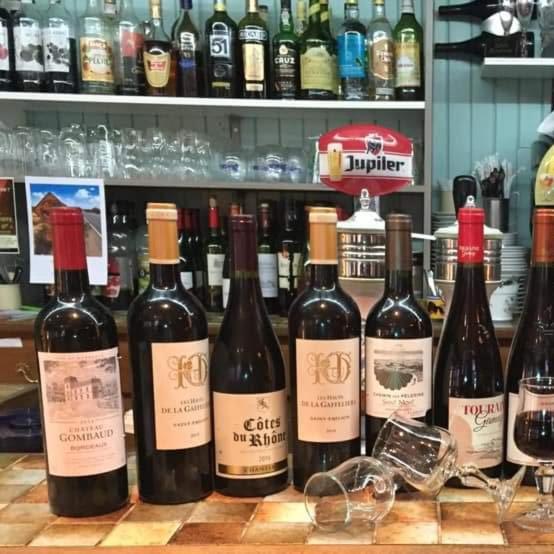 Hotellerie Normande Dozule Bagian luar foto
