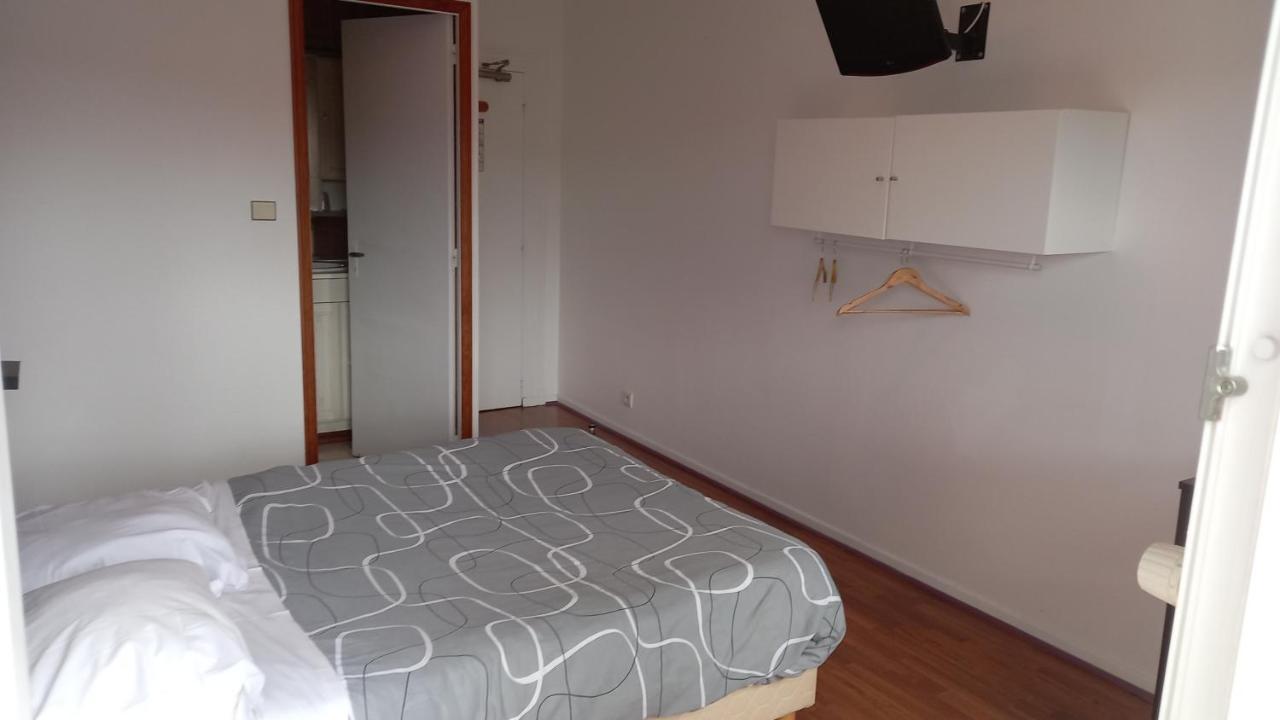 Hotellerie Normande Dozule Bagian luar foto