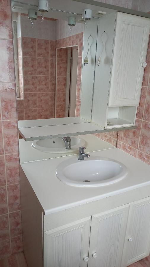 Hotellerie Normande Dozule Bagian luar foto