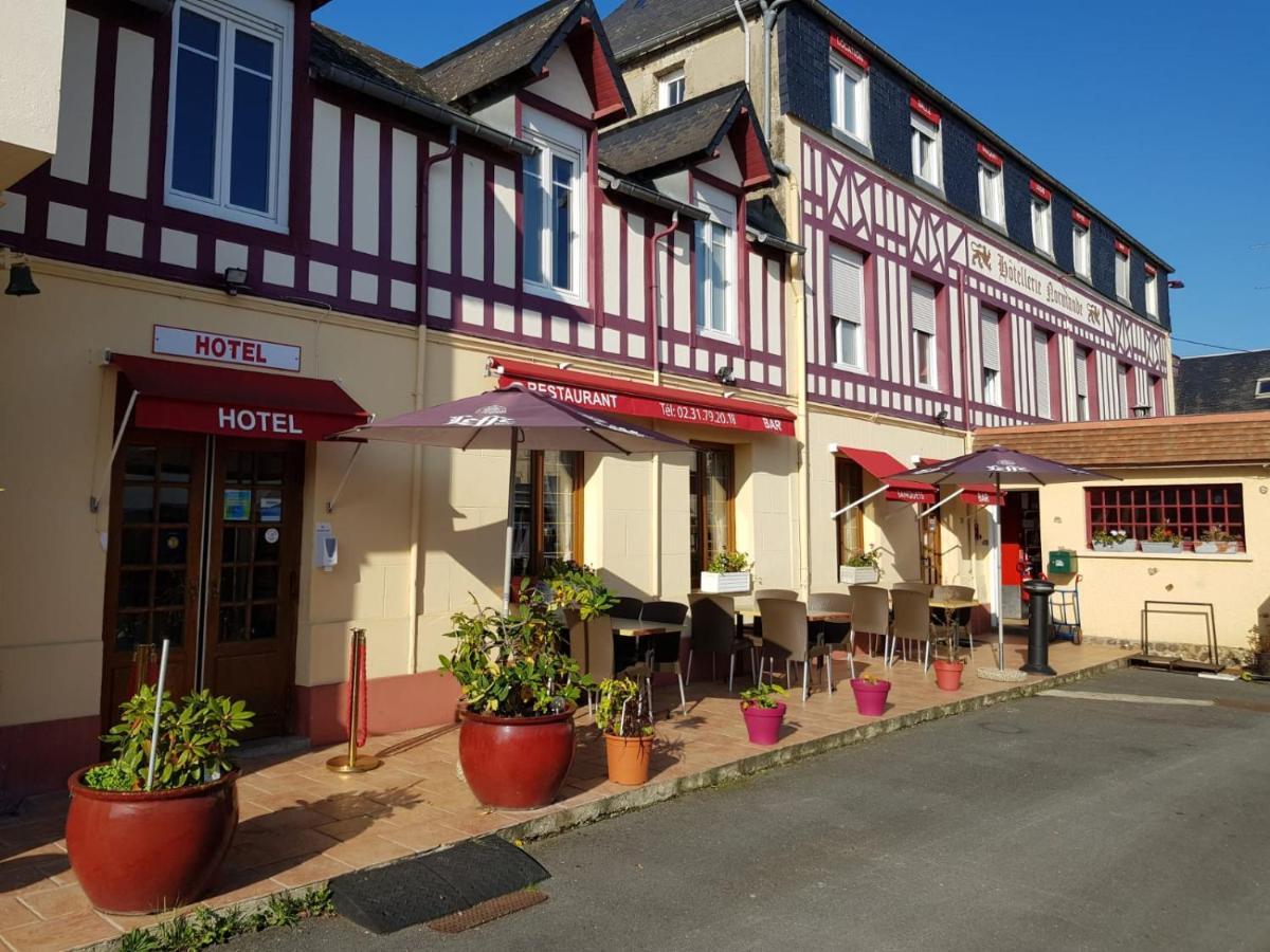 Hotellerie Normande Dozule Bagian luar foto