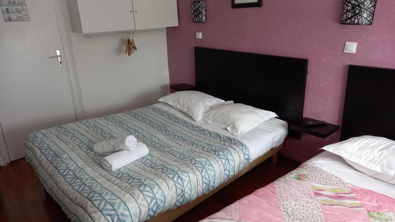 Hotellerie Normande Dozule Bagian luar foto
