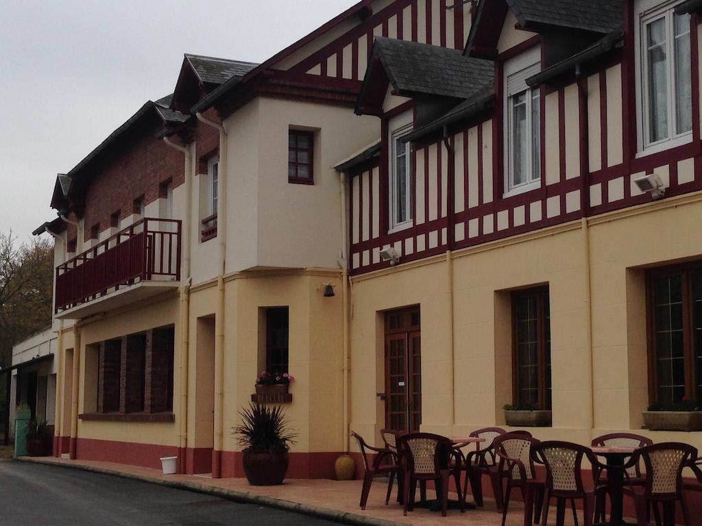 Hotellerie Normande Dozule Bagian luar foto